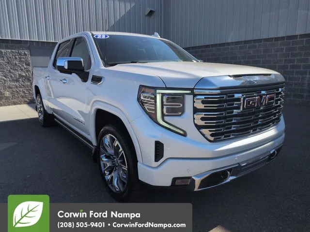 2023 GMC Sierra Denali 4WD Crew Cab Short Box's photo