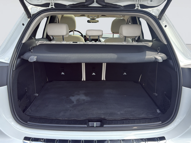 Used 2021 White Mercedes-Benz GLA 250 image 31