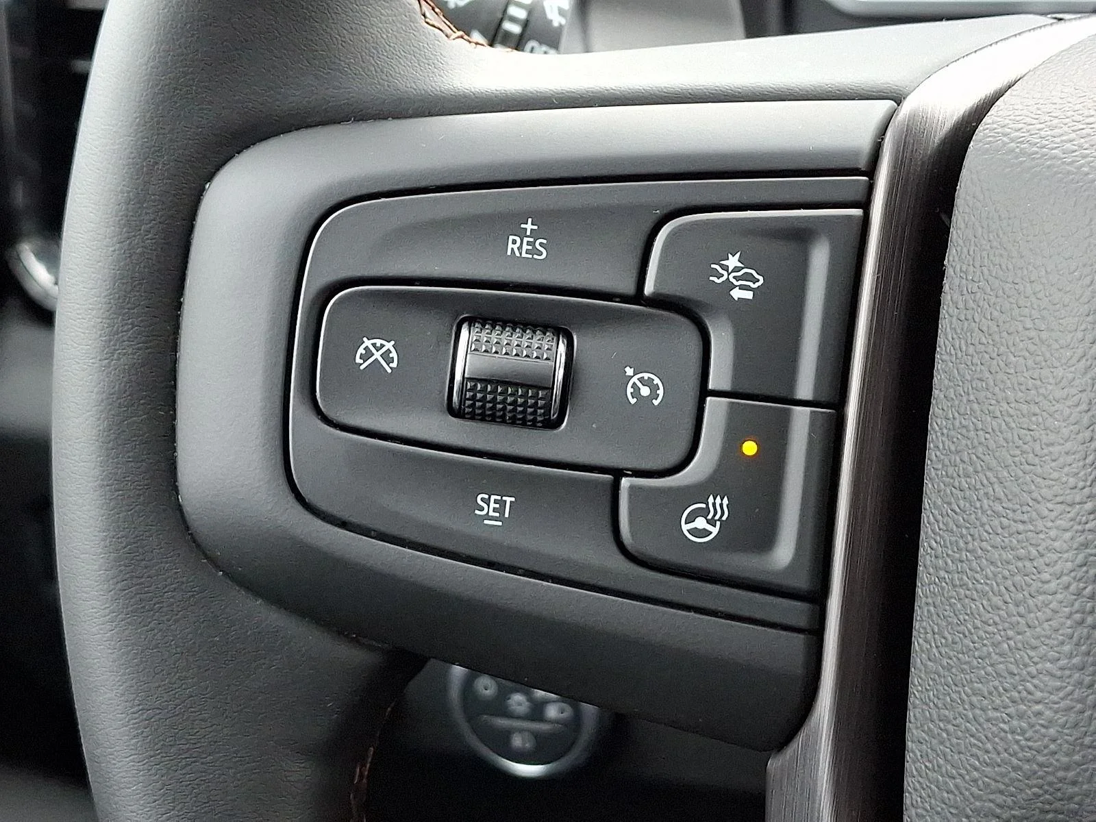 Used 2025 Summit White GMC AT4 image 22