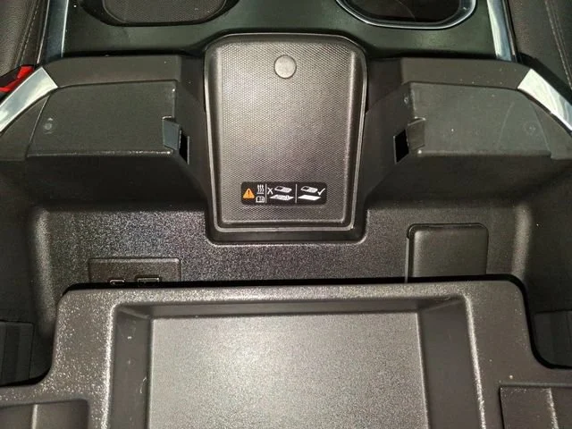 Used 2023 IRIDESCENT PEARL TRICOAT Chevrolet LTZ image 29