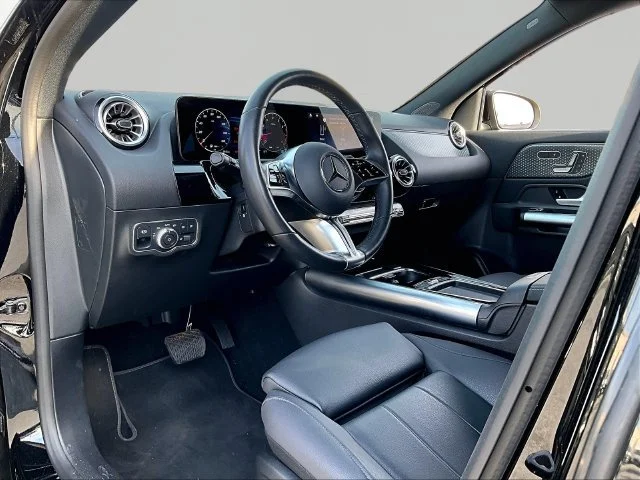 Used 2025 Black Mercedes-Benz GLA 250 image 8