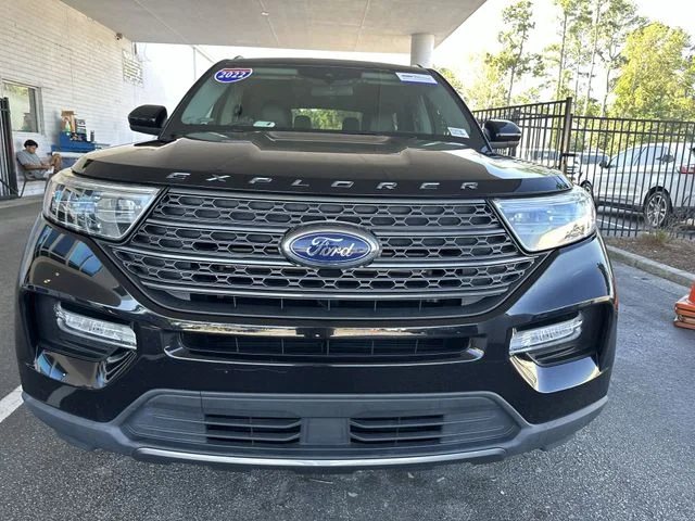 Used 2022 Black Ford XLT image 9