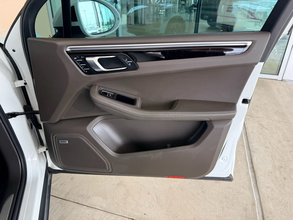 Used 2019 White Porsche S image 13