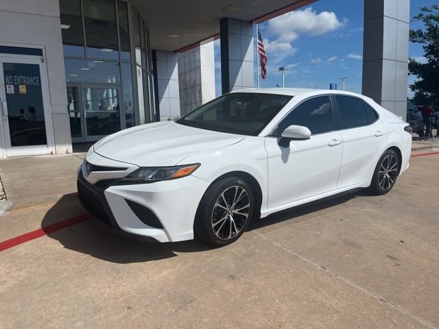2019 Toyota Camry 2.5 Auto SE's photo