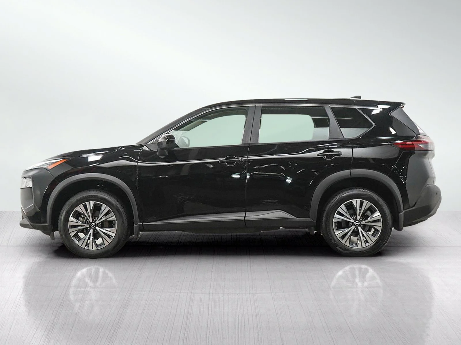 Used 2023 Nissan Rogue SV with VIN JN8BT3BB1PW484725 for sale in Minneapolis, Minnesota