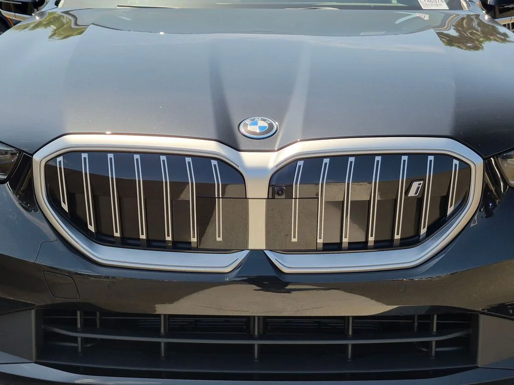 New 2027 Black BMW eDrive40 image 36