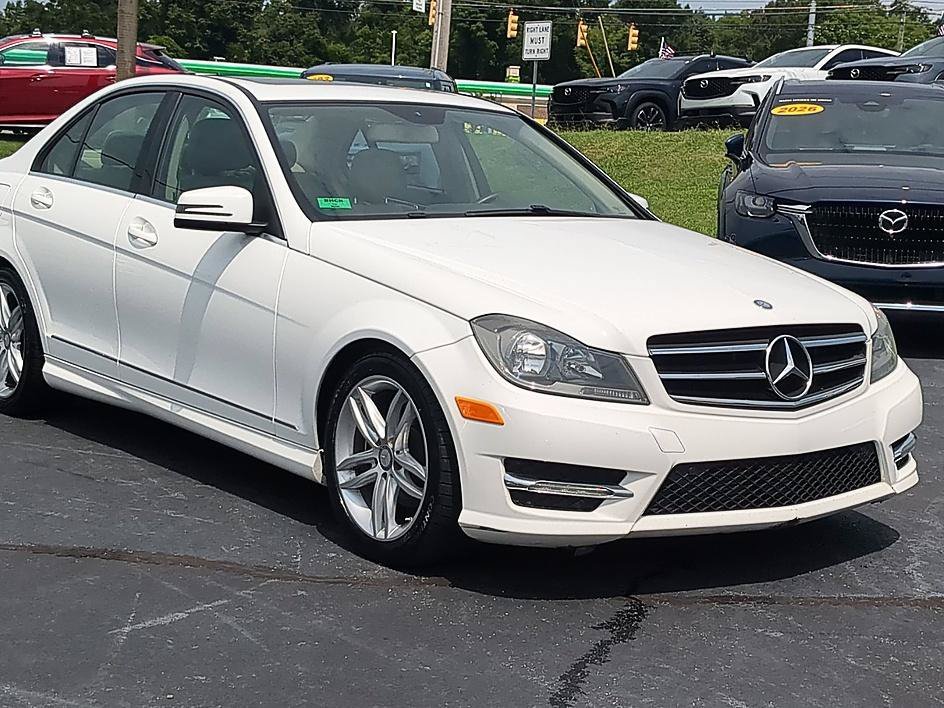 Used 2014 Diamond White Metallic Mercedes-Benz C 250 image 9
