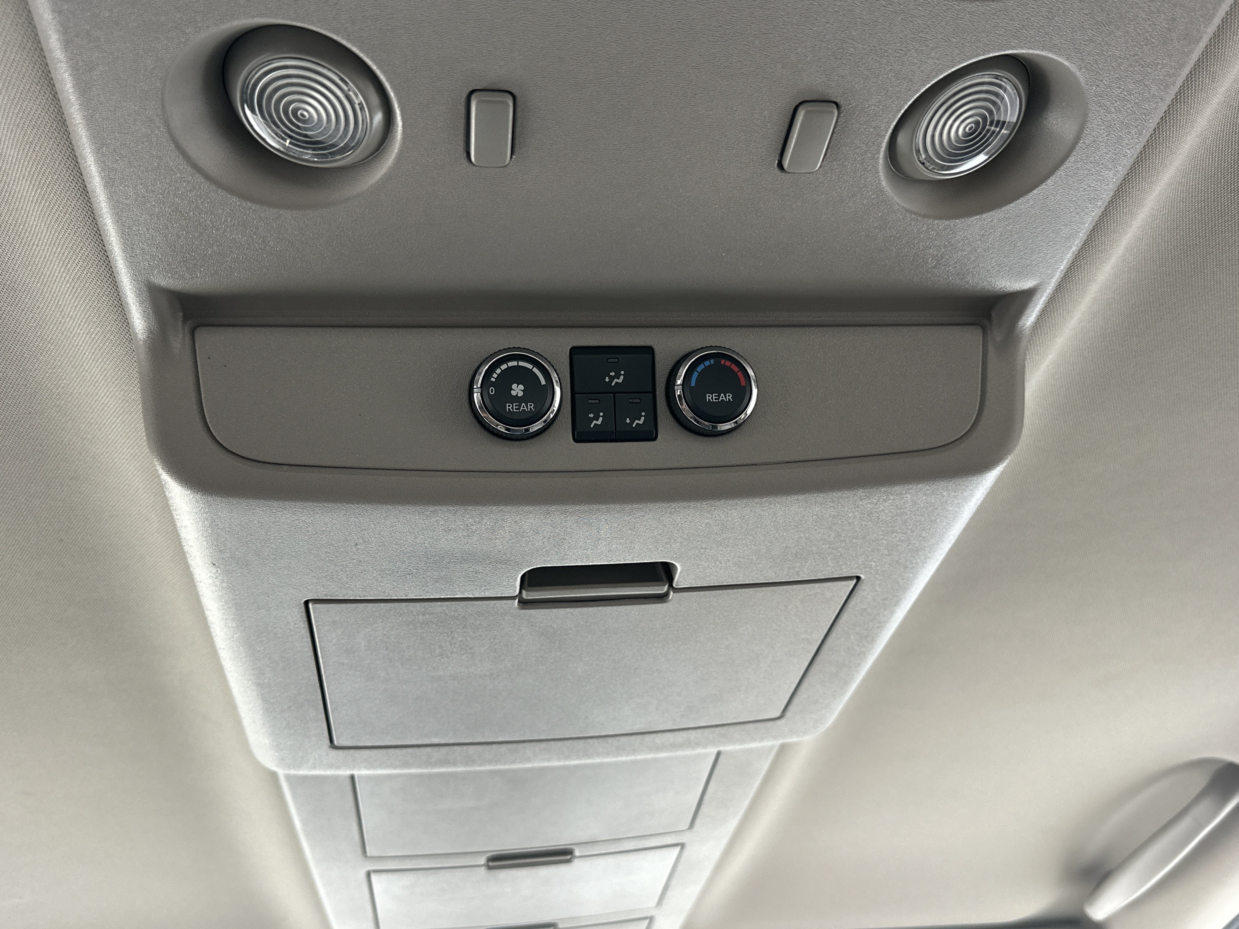 Used 2015 Java Metallic Nissan Platinum image 24