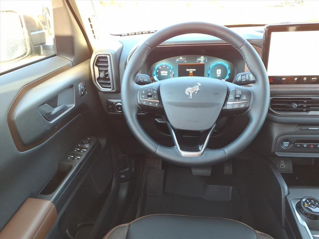 New 2025 Shadow Black Ford Outer Banks® image 22