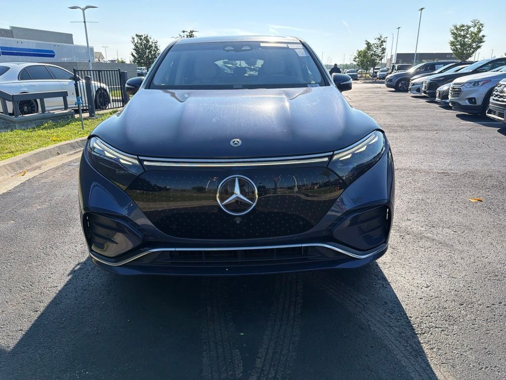 Used 2023 Blue Mercedes-Benz 580 image 2