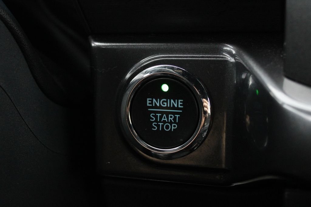 Used 2023 Red Ford XLT image 14
