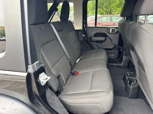 Used 2023 Black Jeep Sport S image 22