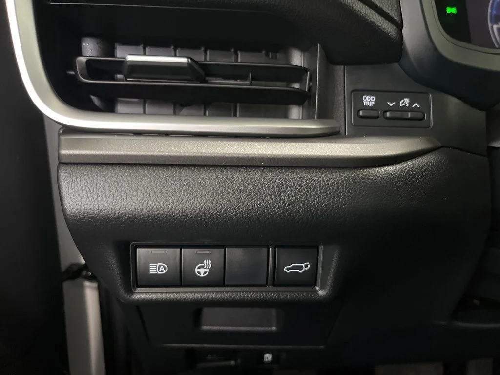 Used 2024 White Toyota XLE image 11