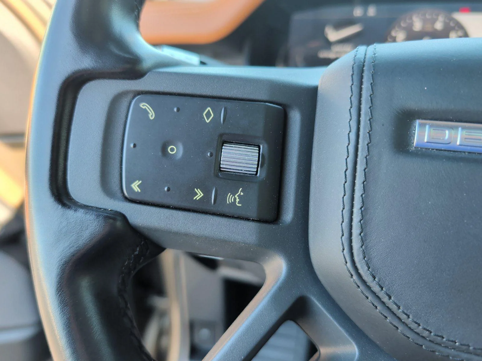 Used 2020 Eiger Grey Metallic Land Rover X image 19