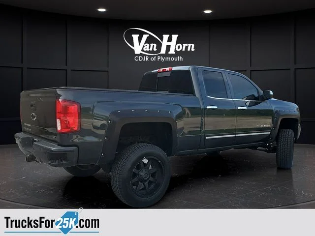 Used 2017 Graphite Metallic Chevrolet LTZ image 9