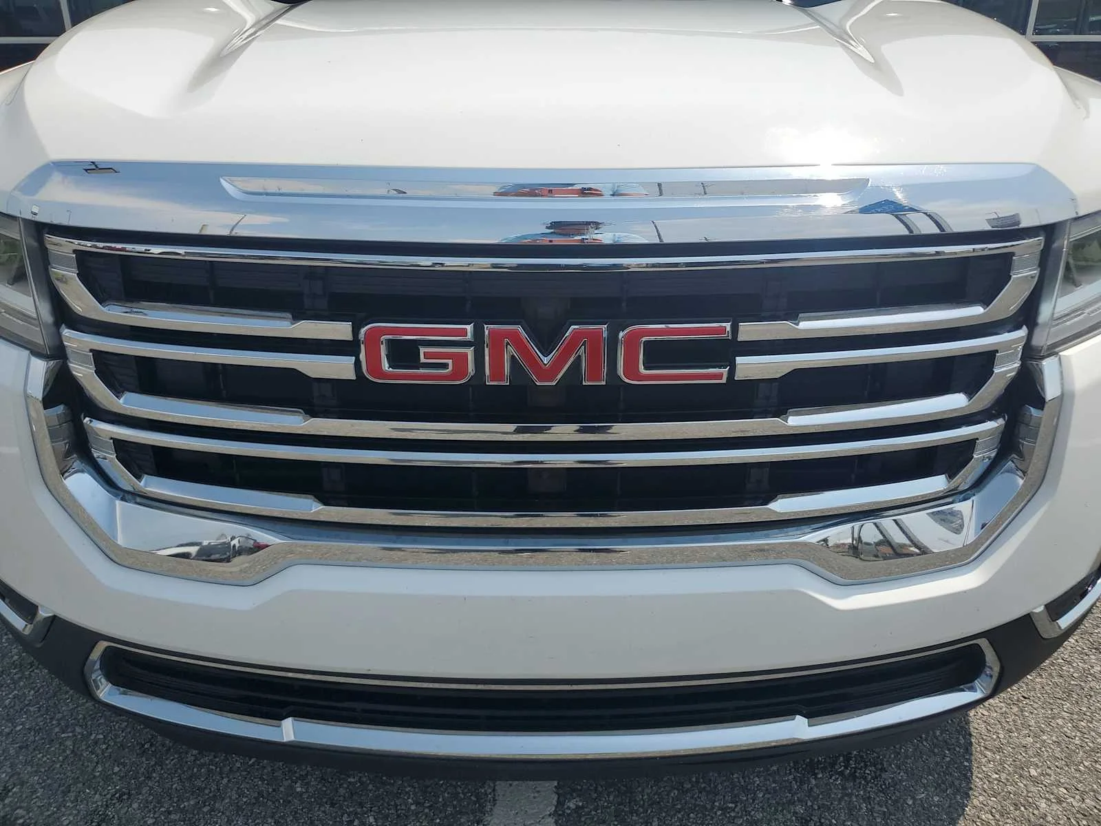 Used 2020 SUMMIT WHITE GMC SLE image 11