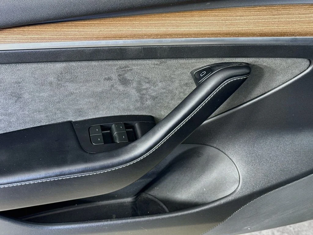 Used 2022 Blue Tesla Performance image 18