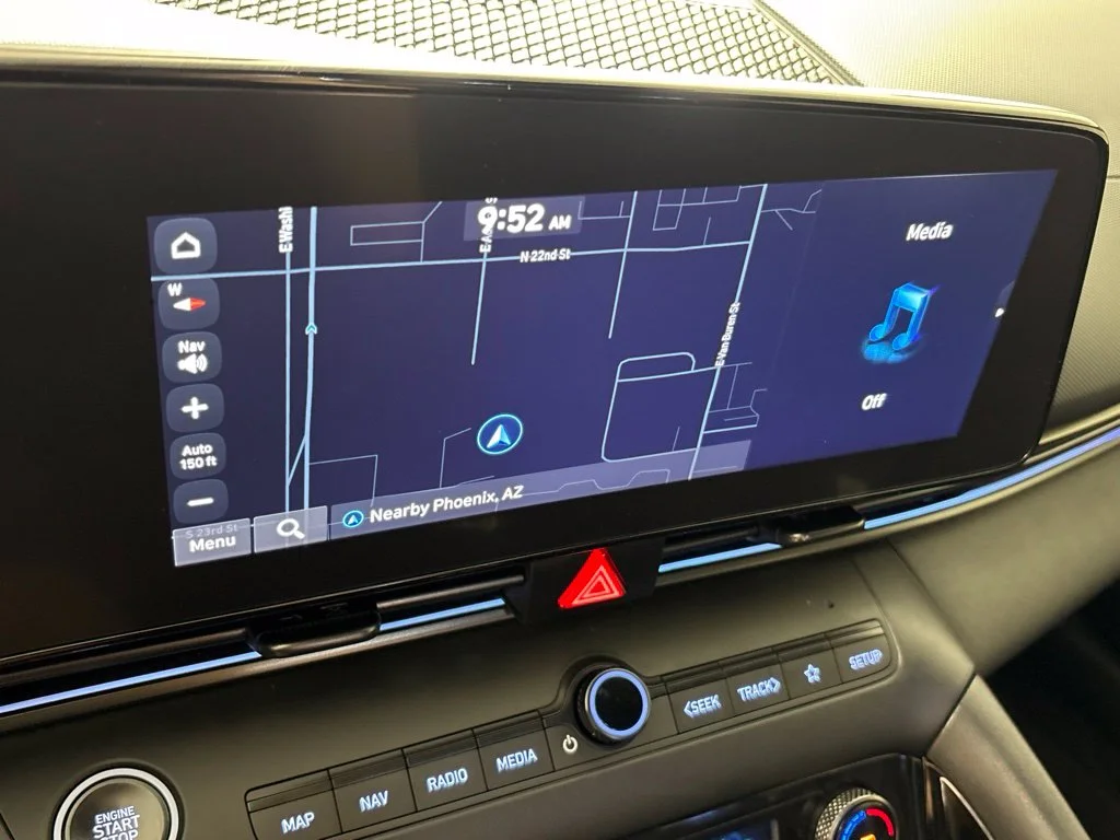 Used 2025 Black Hyundai Base image 36