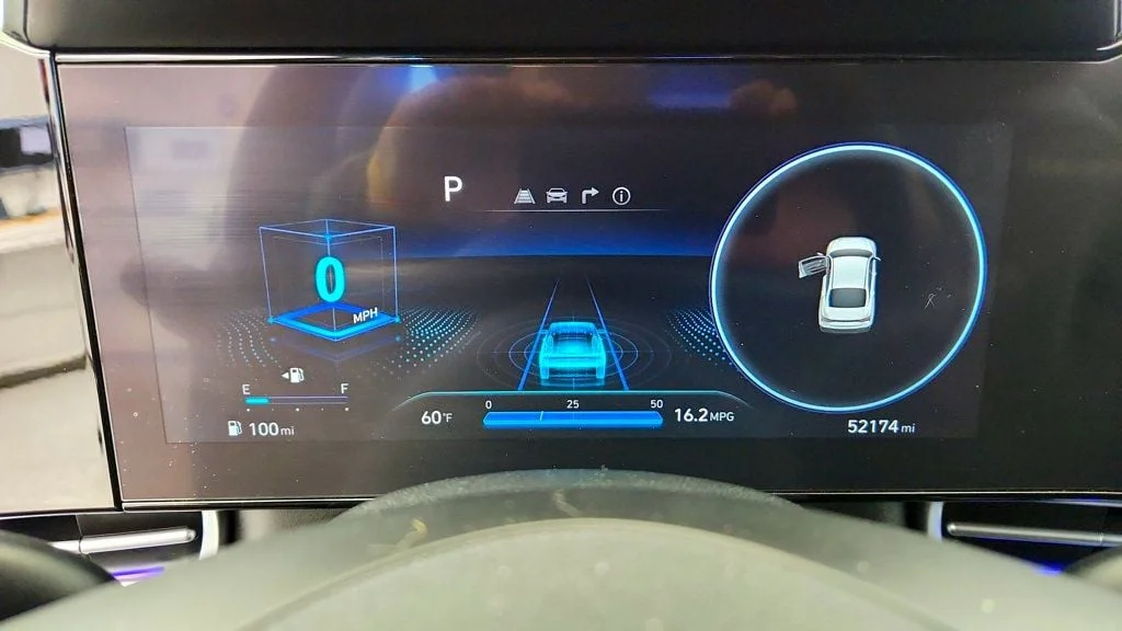 Used 2024 Amazon Gray Hyundai SEL IVT image 14