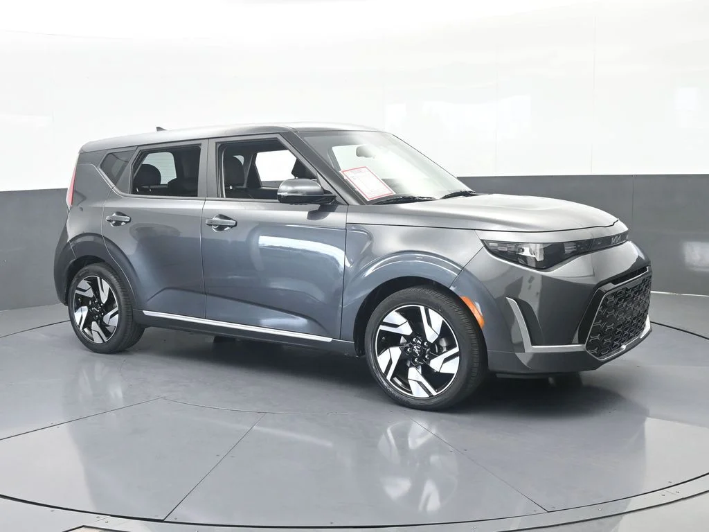 Used 2024 Gravity Gray Kia GT-Line image 7