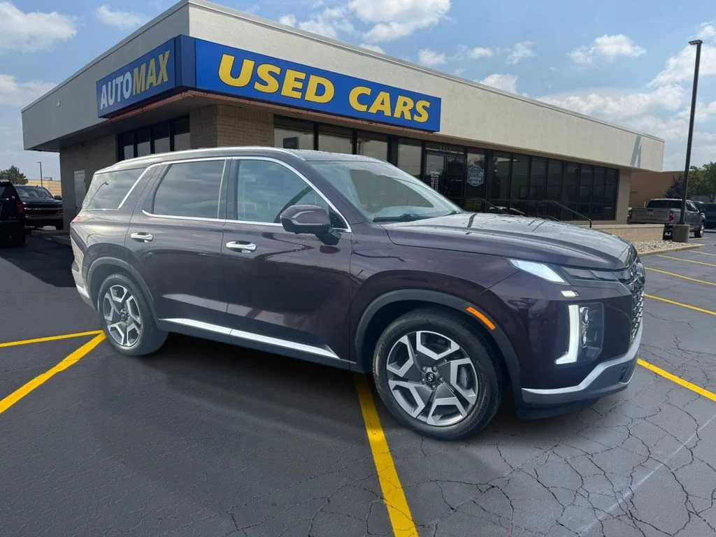 Used 2024 Burgundy Hyundai Limited image 4