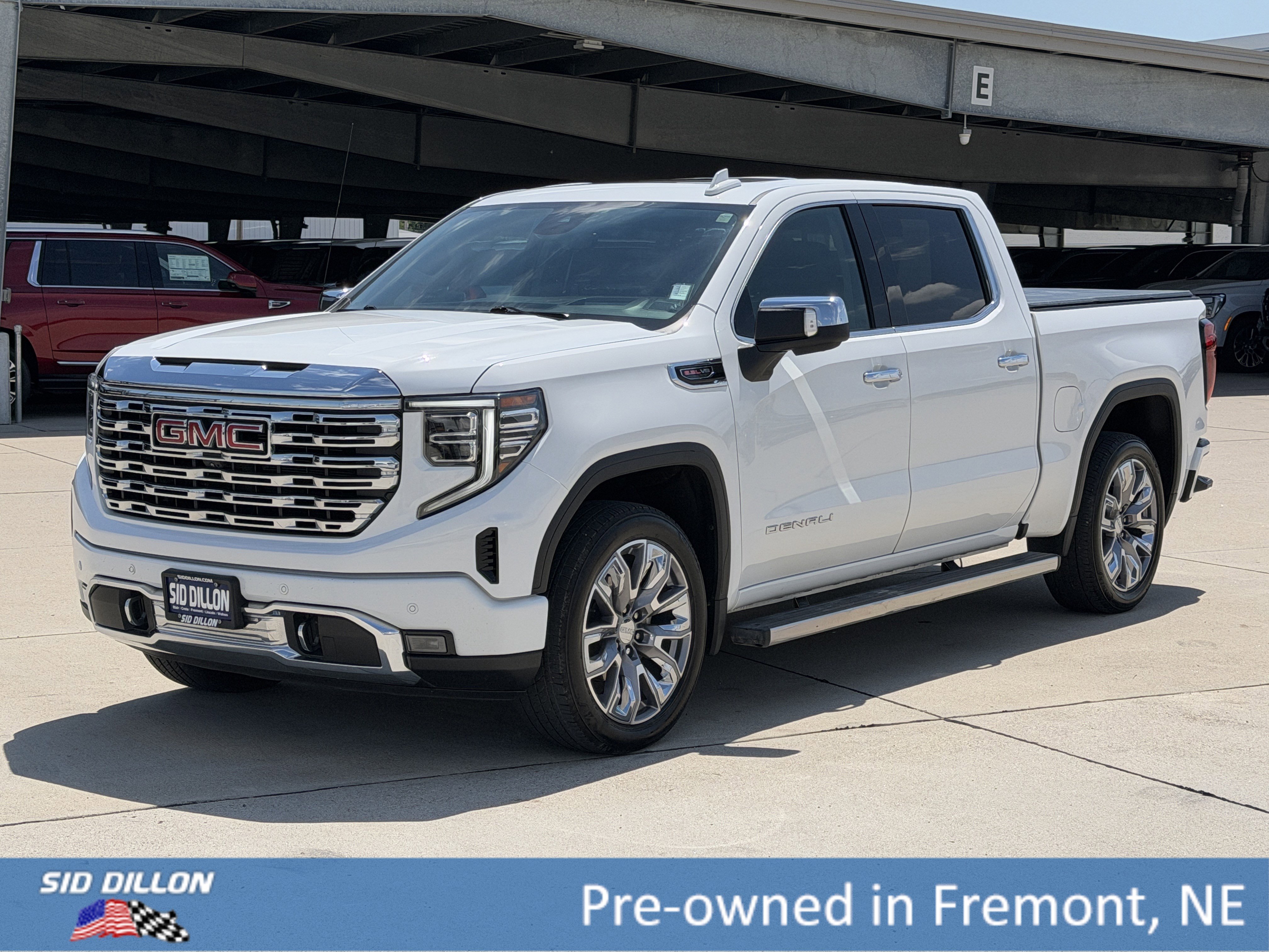 Used 2023 Summit White GMC Denali image 1