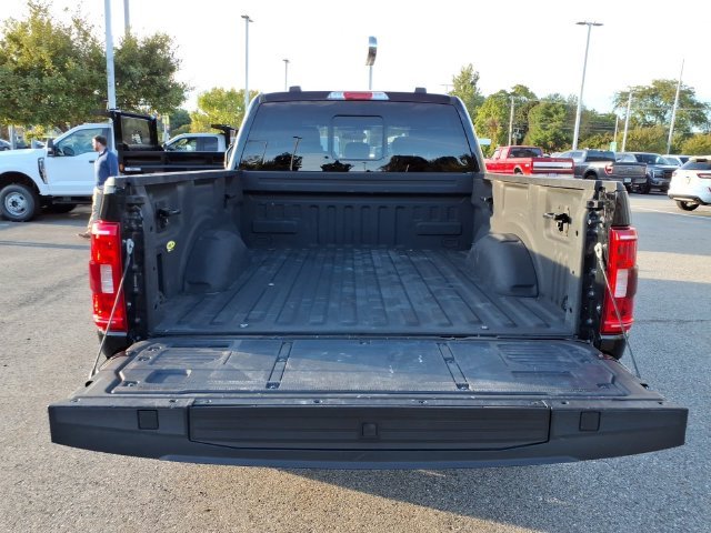 Used 2023 Black Ford XLT image 13