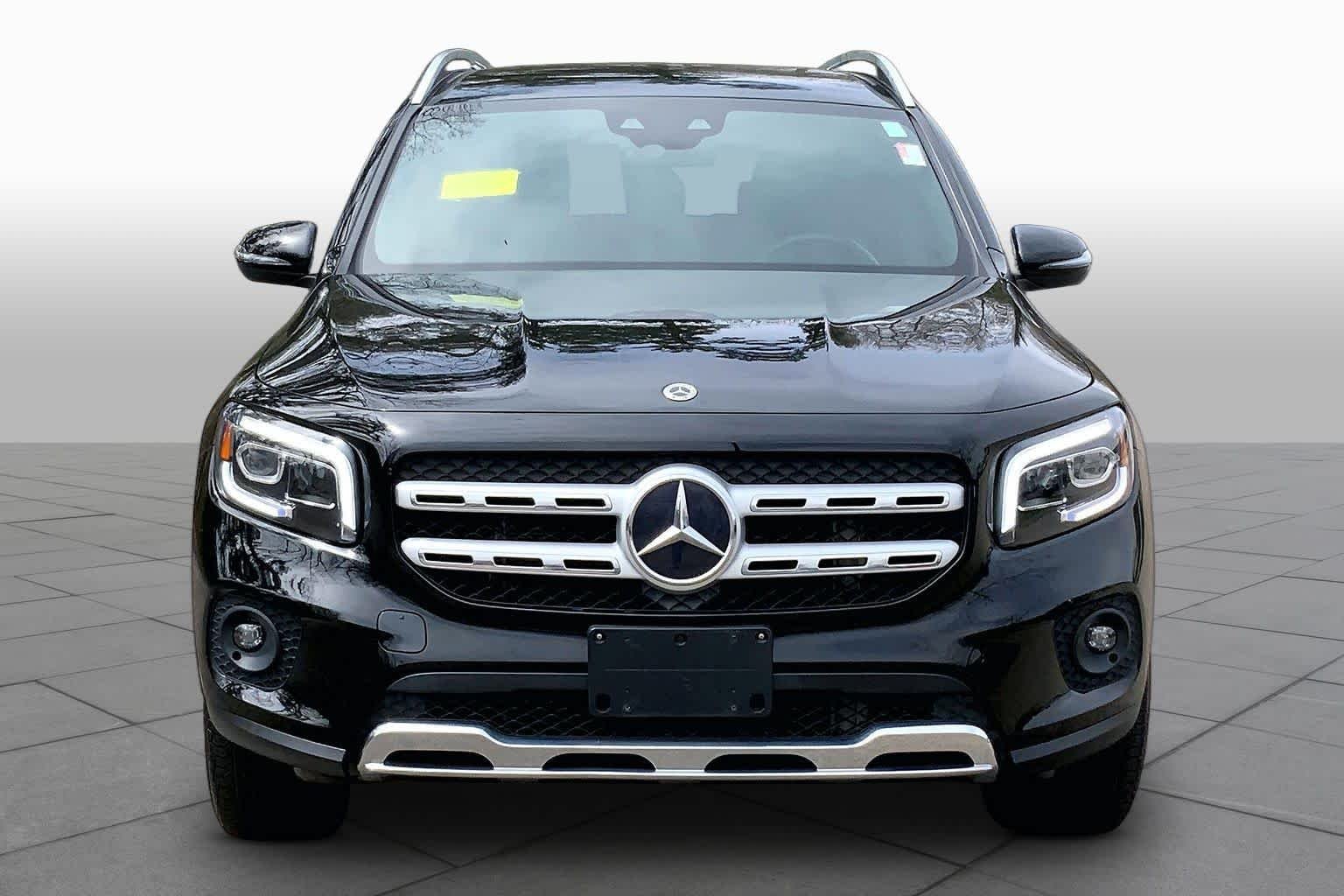Used 2022 Night Black Mercedes-Benz GLB 250 image 4