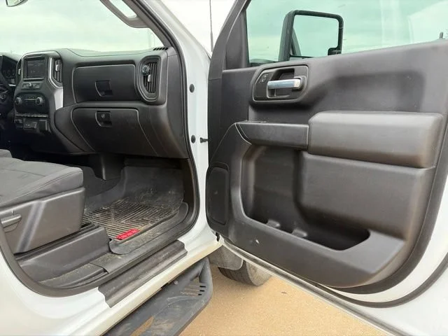 Used 2021 Summit White Chevrolet Custom image 23