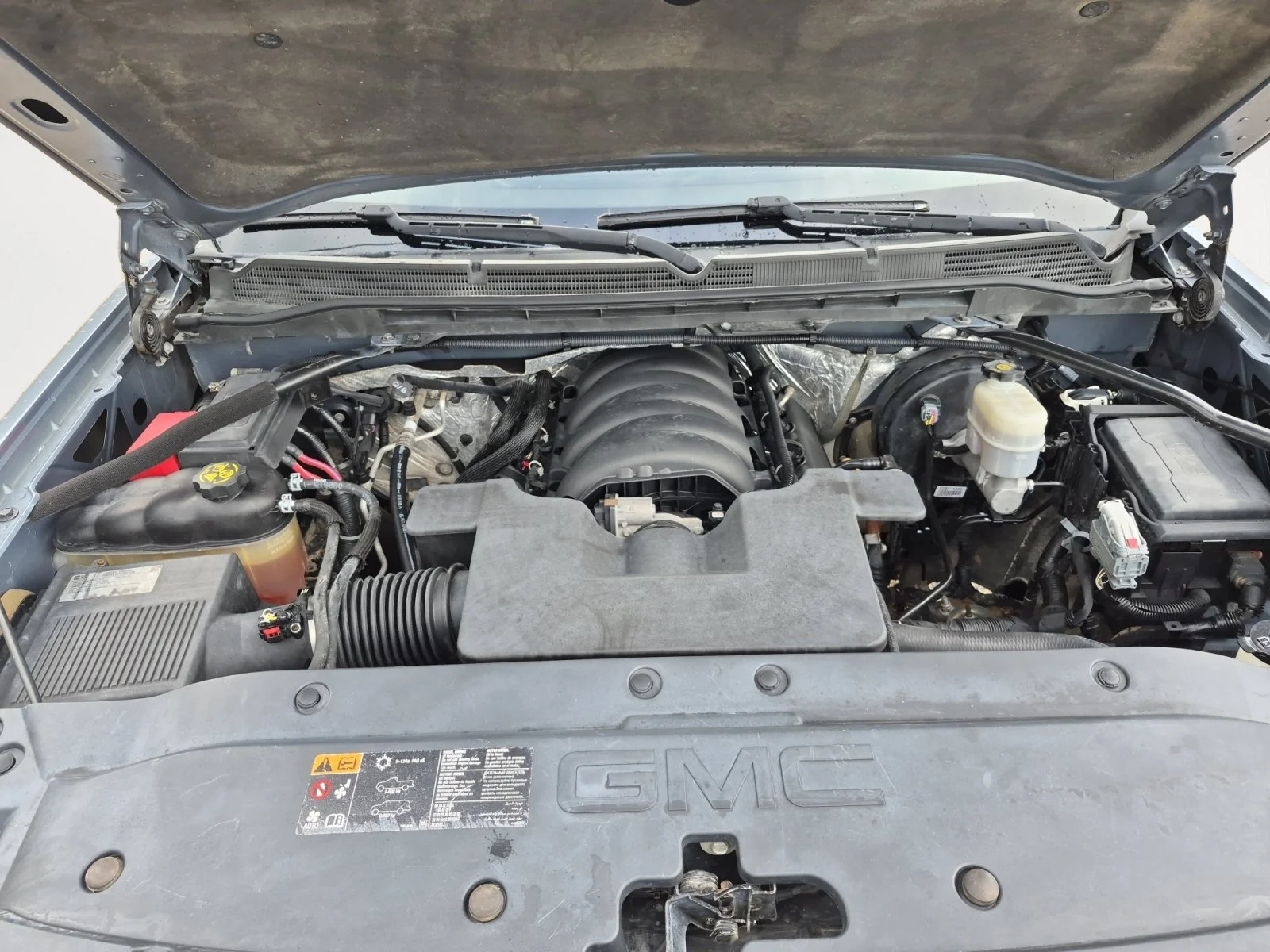 Used 2015 Light Steel Gray Metallic GMC SLE image 28