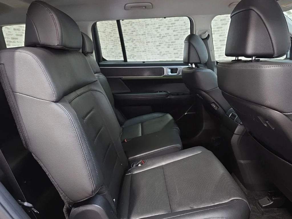 Used 2024 Shimmering Silver Pearl Hyundai Limited image 10