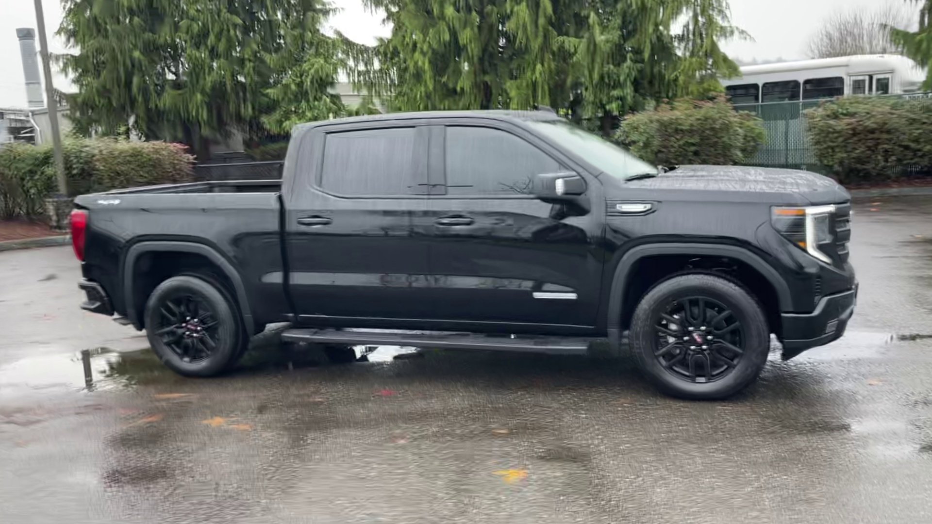 New 2026 Onyx Black GMC Elevation image 78