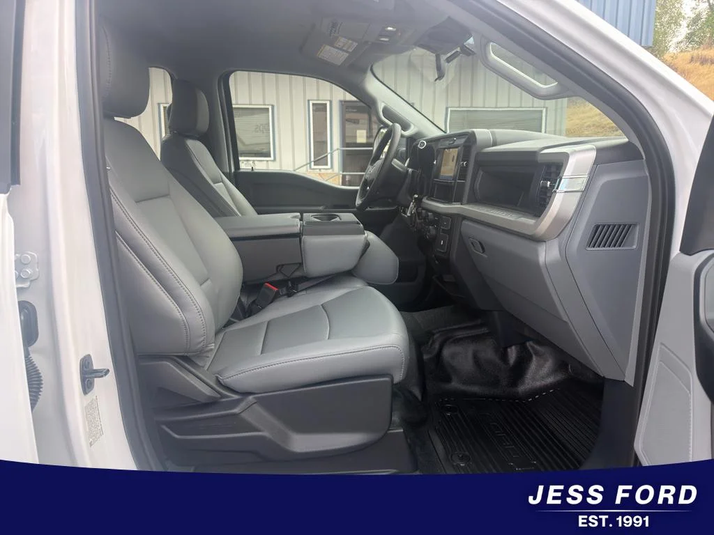 New 2026 Oxford White Ford F-350® XL image 13