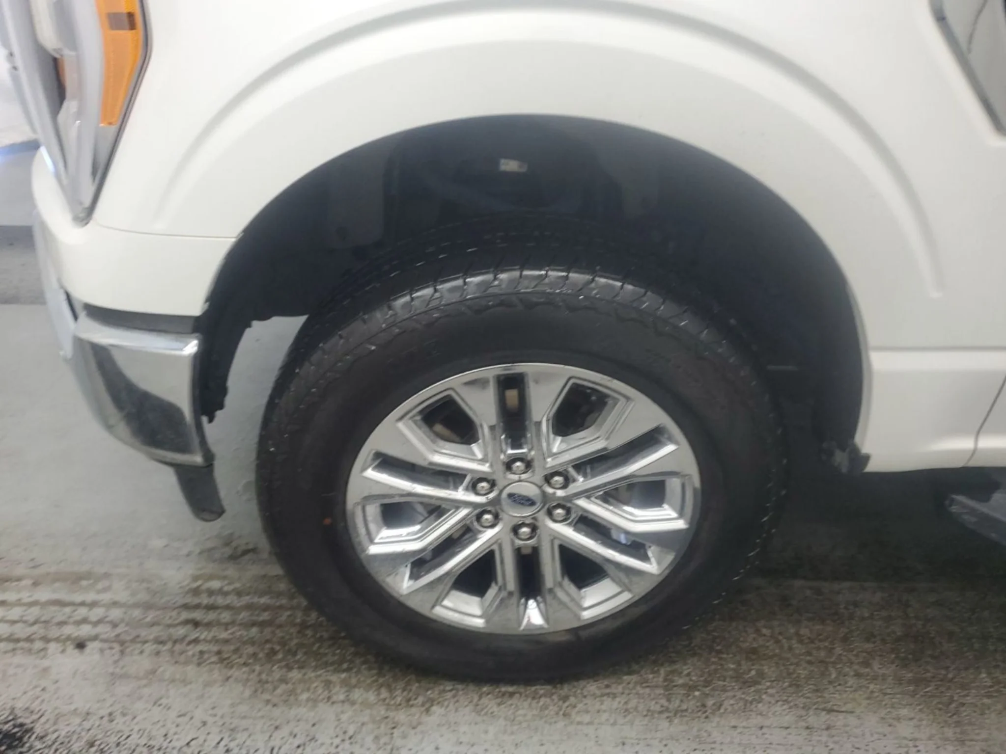 Used 2023 Star White Ford LARIAT image 9