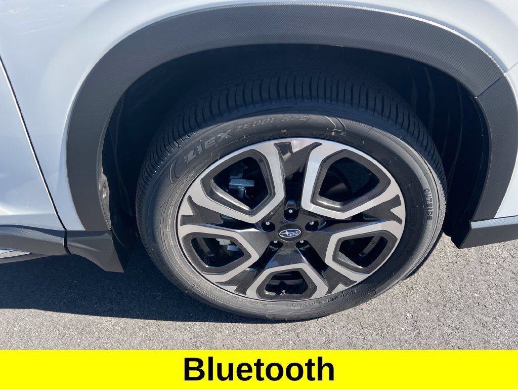 Used 2026 Crystal White Pearl Subaru Limited image 2