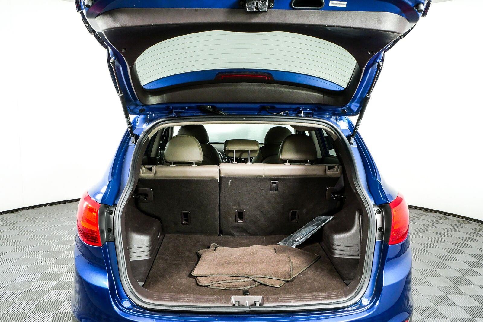 Used 2014 Laguna Blue Metallic Hyundai SE image 27