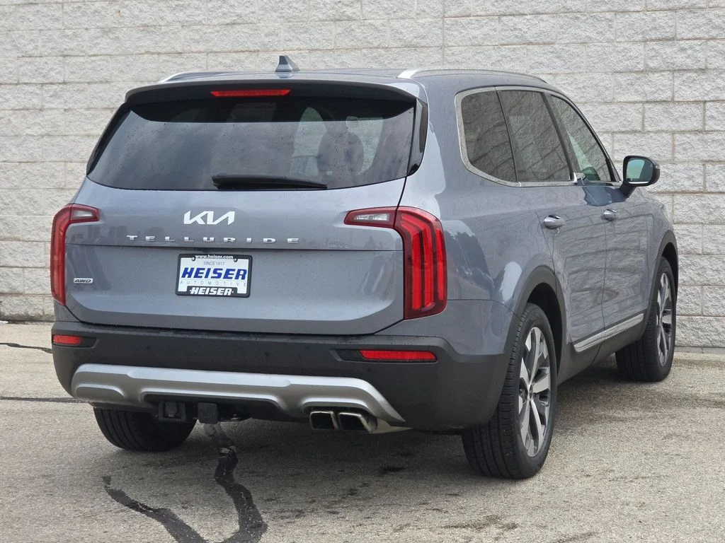 Used 2022 Silver Kia EX image 13