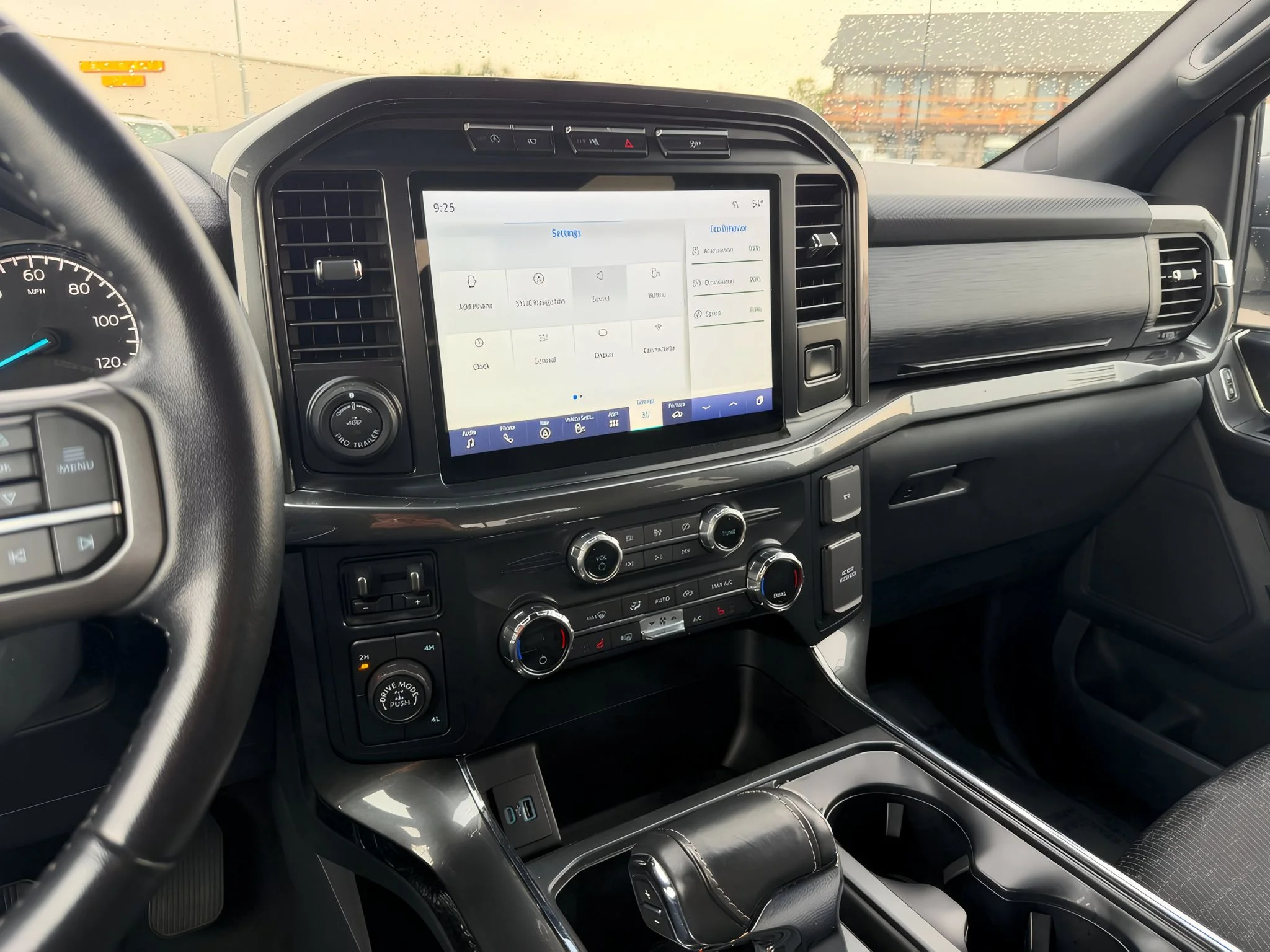 Used 2021 Oxford White Ford XLT image 18
