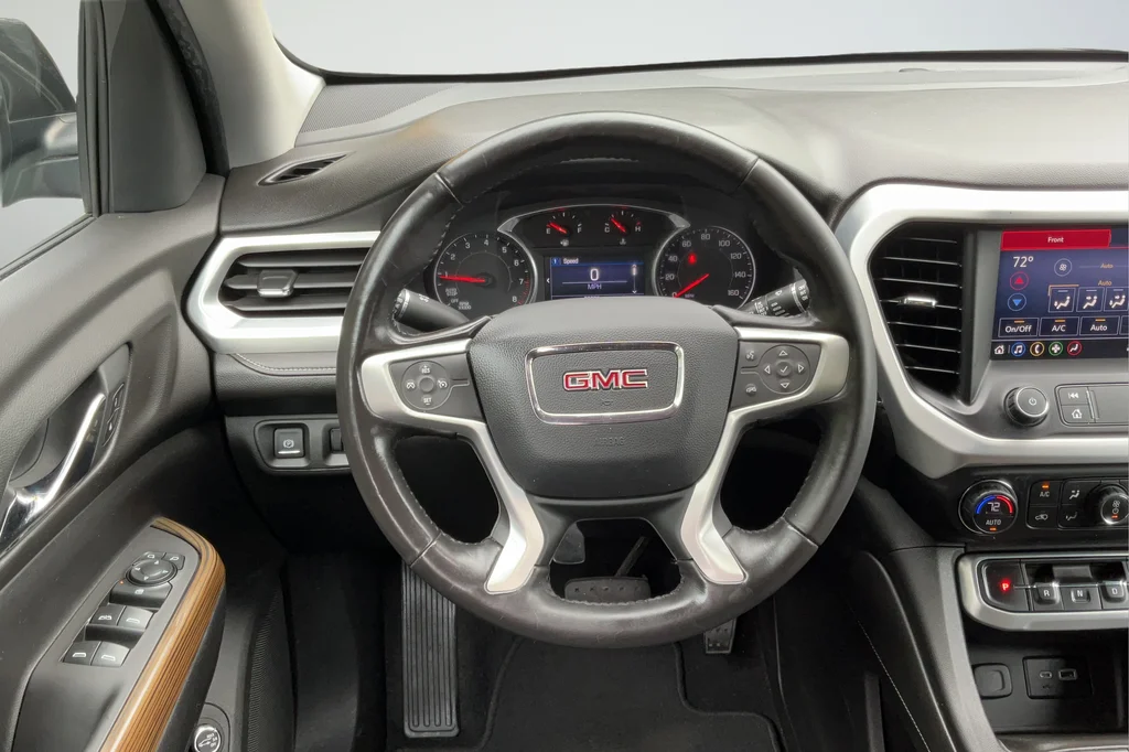 Used 2020 Black GMC SLE image 15