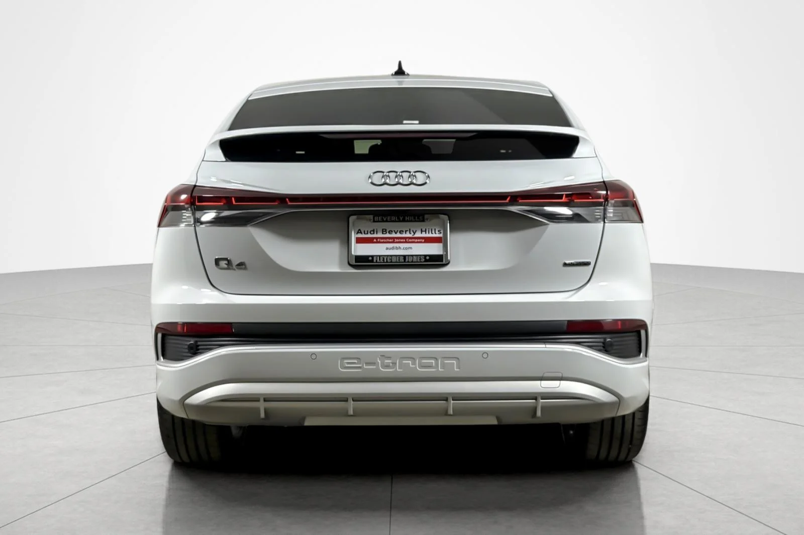 Used 2024 Glacier White Metallic Audi Prestige 55 quattro image 4