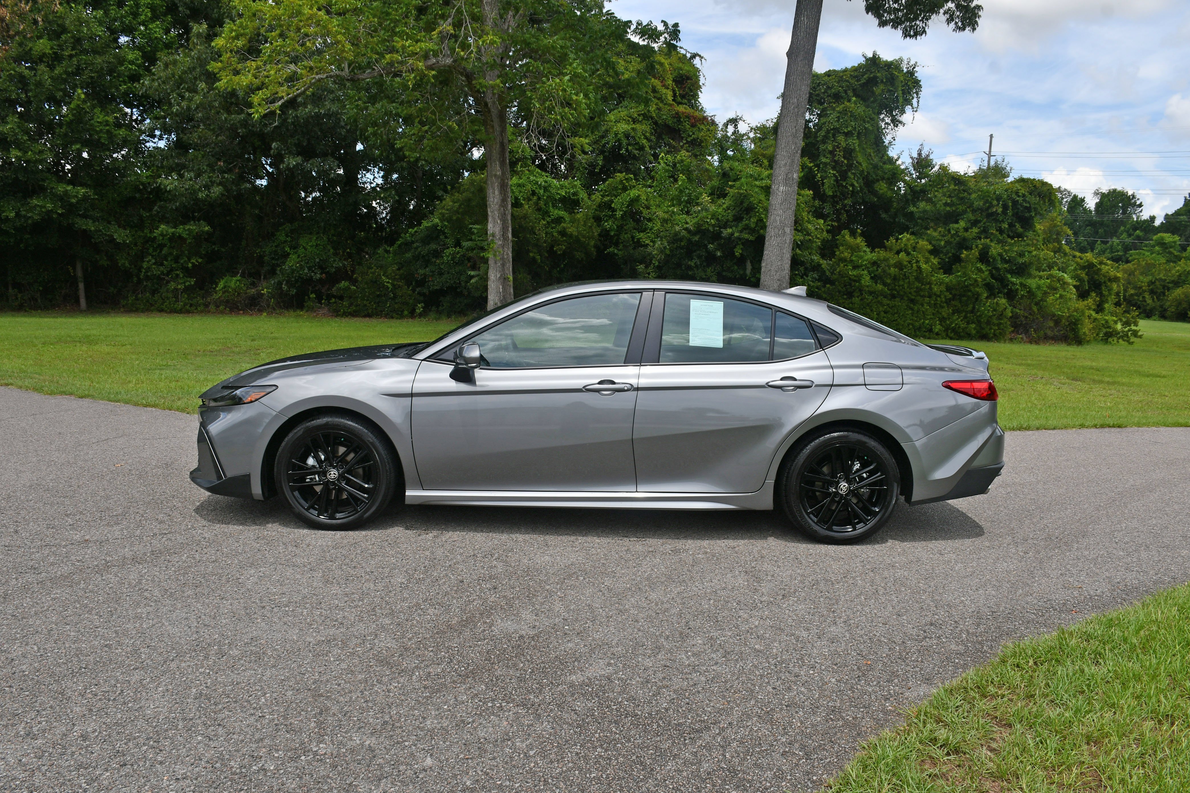 Used 2026  Toyota SE image 2
