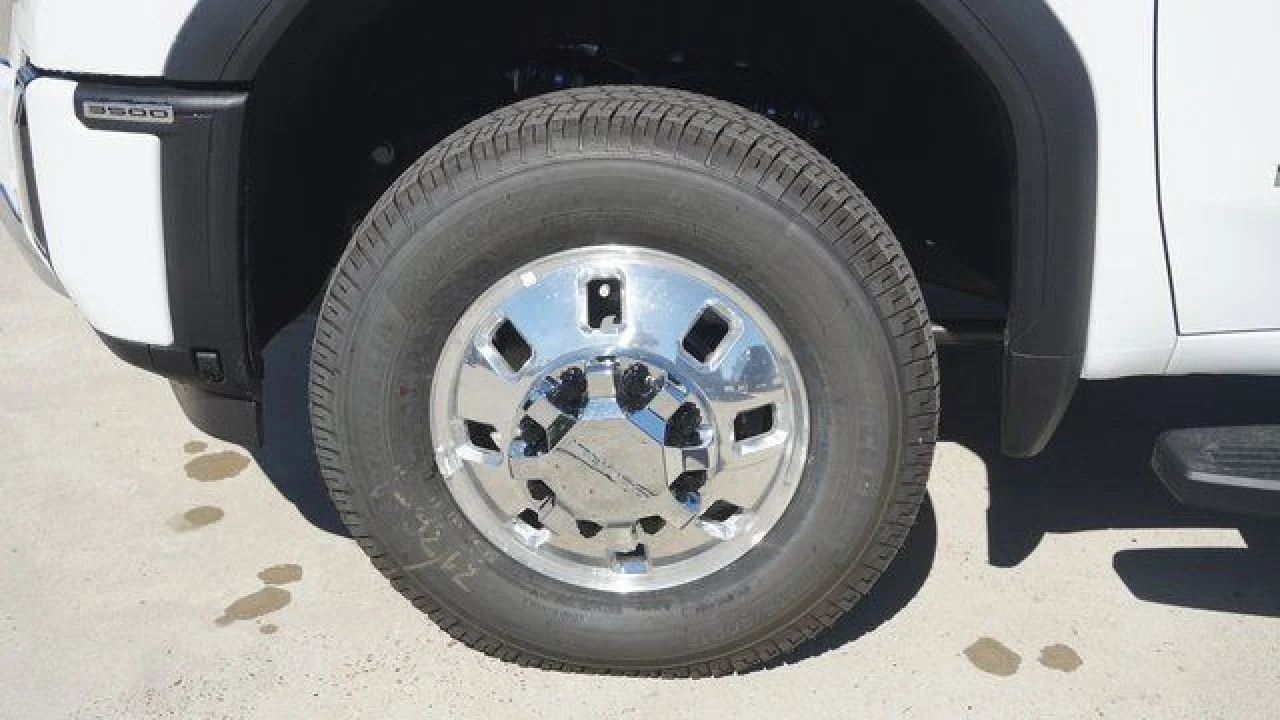 2026 GMC Sierra 3500HD Denali - Photo 12