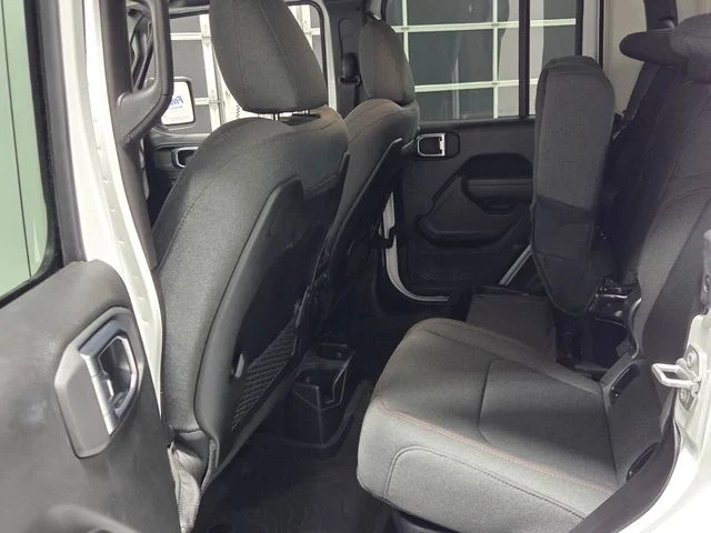 Used 2025 White Jeep Rubicon image 6
