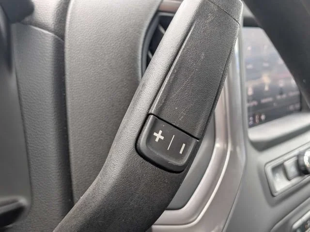 Used 2024 Summit White Chevrolet Custom image 27