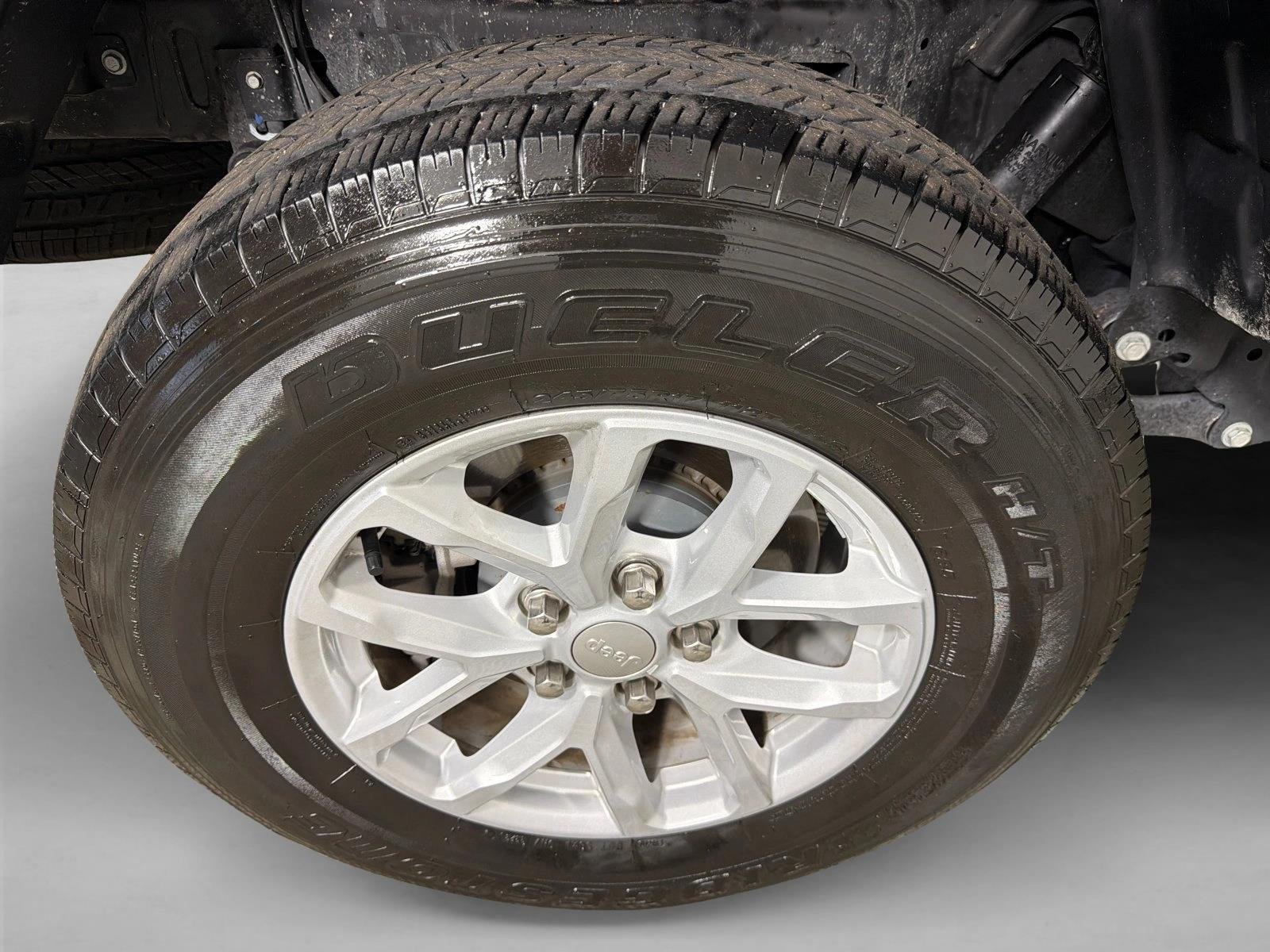 Used 2023 Black Clearcoat Jeep Sport S image 17