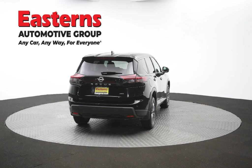 Used 2024 Black Nissan S image 39