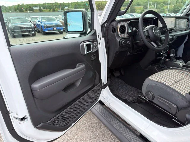 New 2026 White Jeep 85th Anniversary Edition image 12