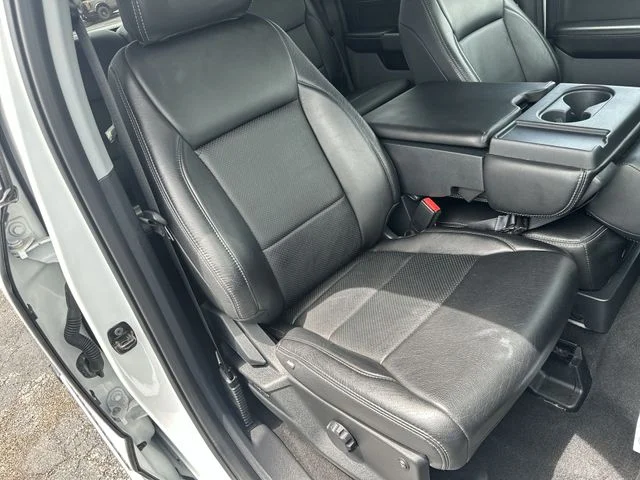 Used 2024 White Ford XLT image 27