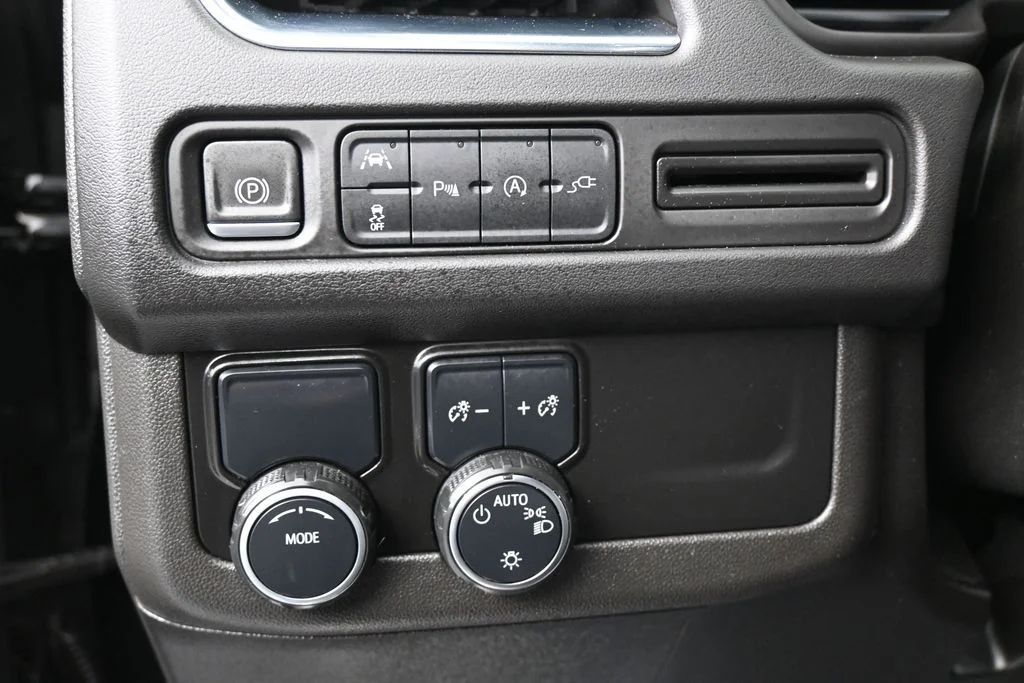 Used 2022 Black Chevrolet LT image 15