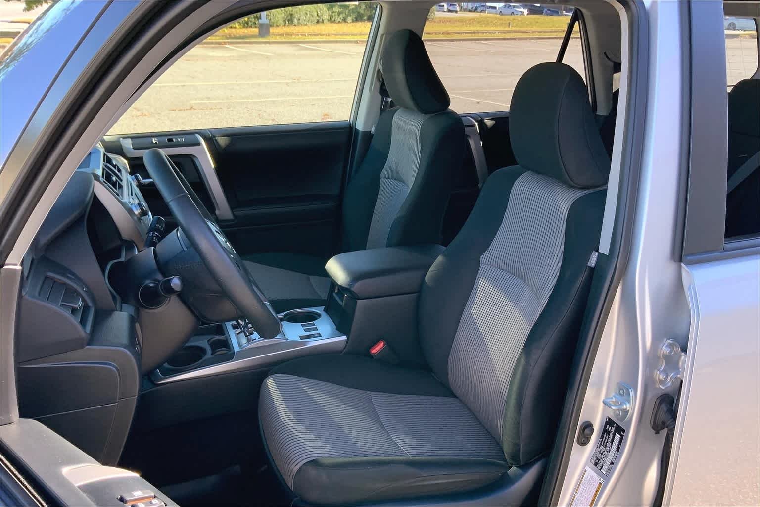 Used 2019 Classic Silver Metallic Toyota SR5 image 7